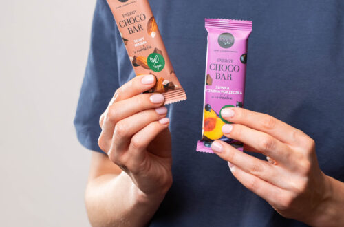 Baton energetyczny czy mus owocowy? Wybierz idealną przekąskę do swojego plecaka